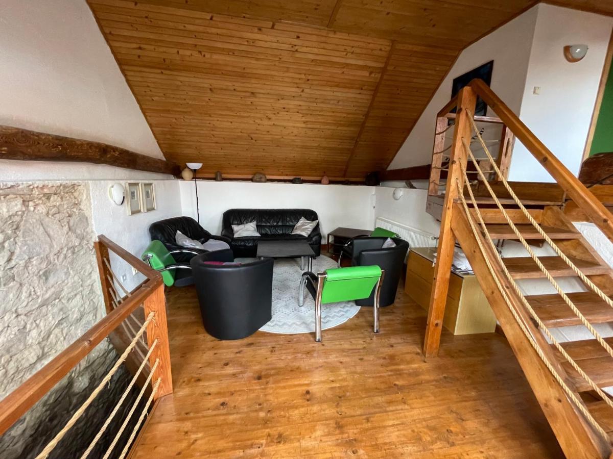Keramicky A Vytvarny Atelier Konesin Exteriör bild